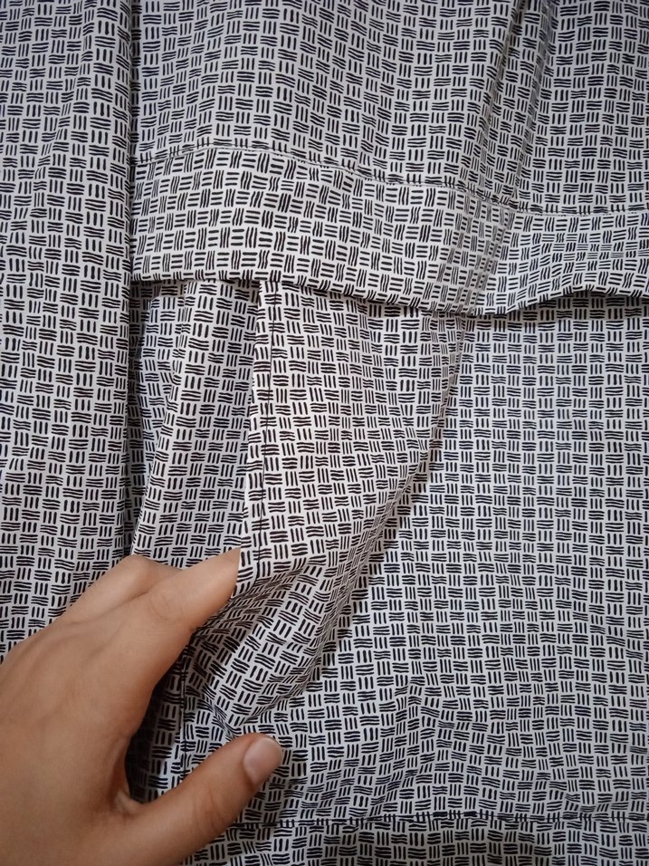 Gri Kapüşonlu Erkek Yağmurluk - Görsel 3