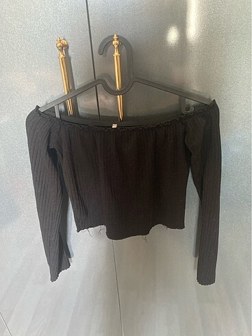 Madonna Yaka Crop Top