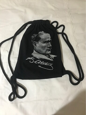 Atatürk baskılı büzgülü sırt çantası