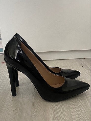 Boyner Siyah Stiletto