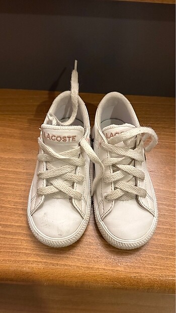 24 Beden Lacoste çocuk ayakkabısı