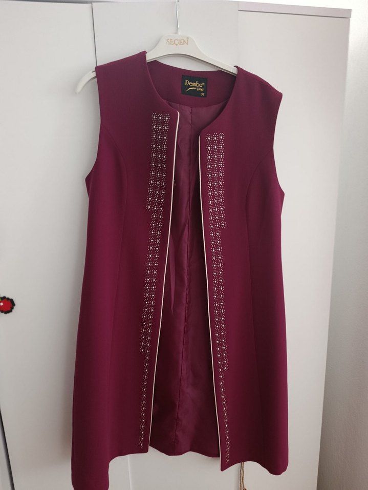 Bordo Nakışlı Kolsuz Ofis Yeleği - Görsel 4