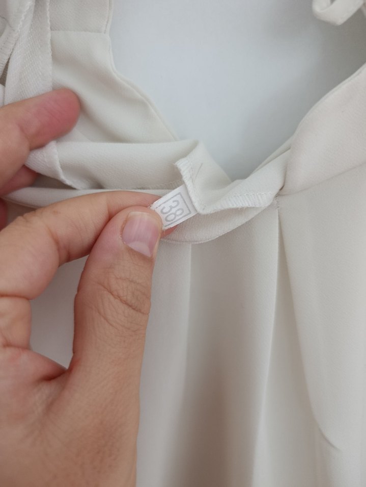 Beyaz Keten Yüksek Yakalı Uzun Kollu Bluz - Görsel 3