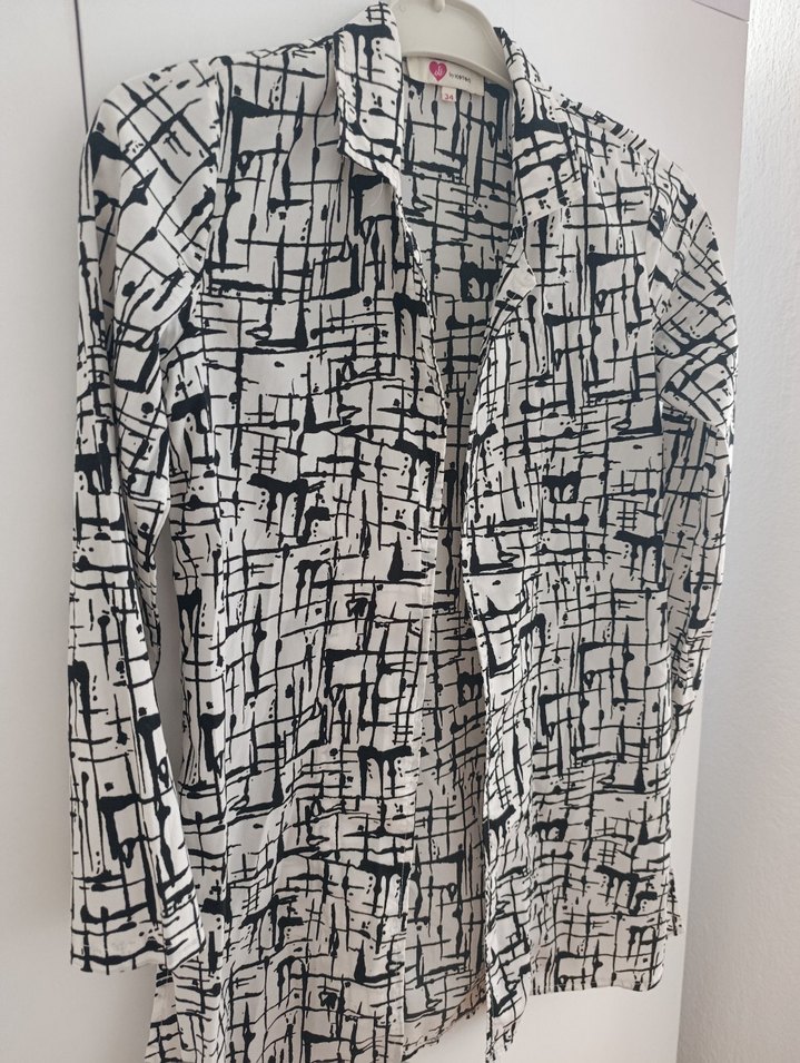 Kadın Baskılı Uzun Kollu V Yaka Gömlek - Görsel 2