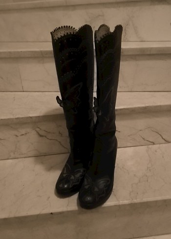 Siyah İşlemeli Bağcıklı Deri Dizüstü Botlar - Görsel 3