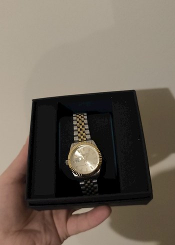 Klasik Elegan Kadın Altın Saat - Görsel 2