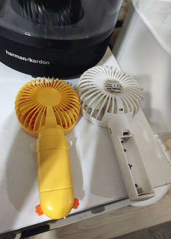 Diğer Sarı ve Beyaz Taşınabilir Mini Vantilatörler