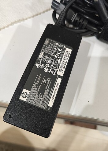 Beden Hp Laptop Monitör Adaptörü