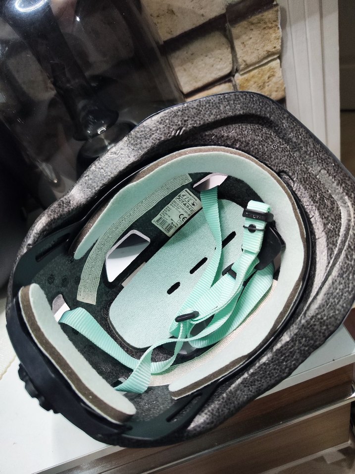 Btwin Bisiklet Kask - Görsel 2