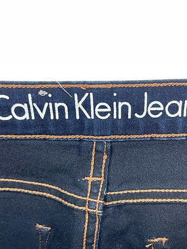 27 Beden lacivert Renk Calvin Klein Jean / Kot %70 İndirimli.