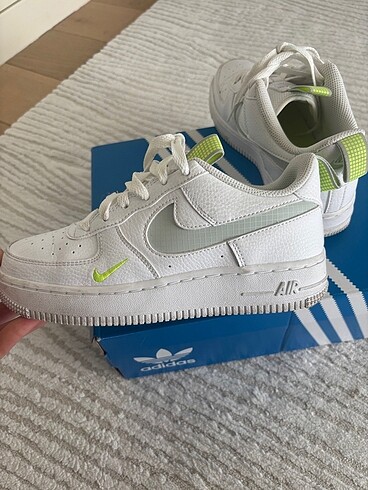 Nike Nike air force 1 lv8 36 numara