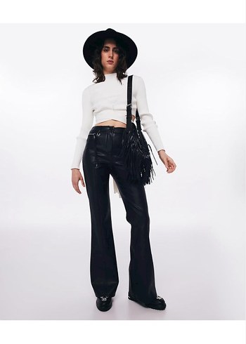 TWİST DERİ GÖRÜNÜMLÜ FLARE JEAN