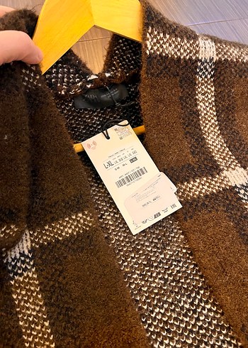 Zara Kareli Atkılı Kısa Örgü Kaban L-XL - Görsel 7