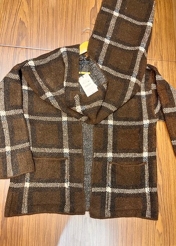 Zara Kareli Atkılı Kısa Örgü Kaban L-XL - Görsel 5