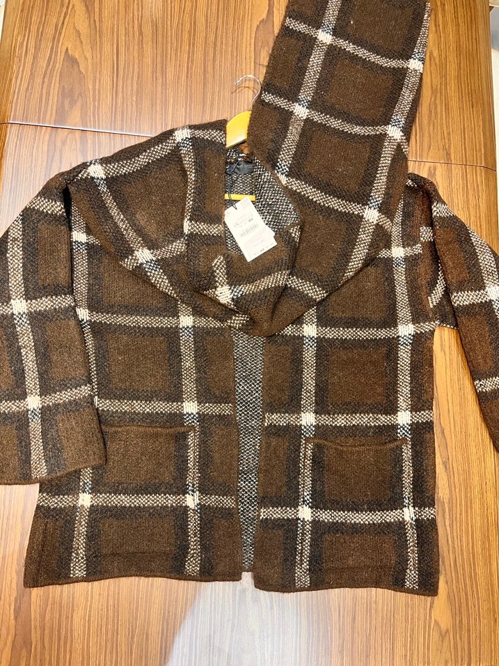 Zara Kareli Atkılı Kısa Örgü Kaban L-XL - Görsel 5