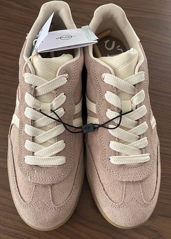 Stradivarius Spor ayakkabı 40 numara - Görsel 2