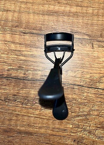 Siyah Kirpik Kıvırıcı - Görsel 2