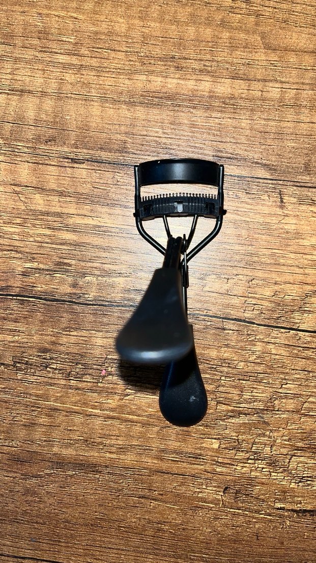 Siyah Kirpik Kıvırıcı - Görsel 2