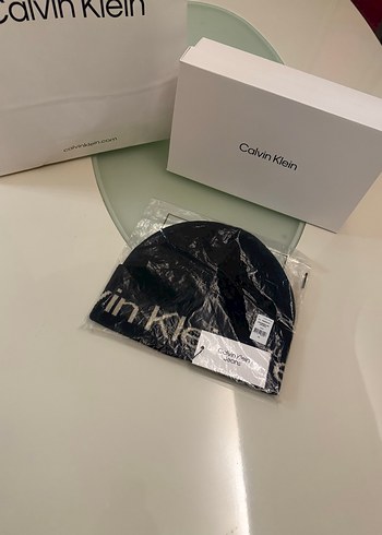 Calvin Klein  Kadın Bere - Görsel 5