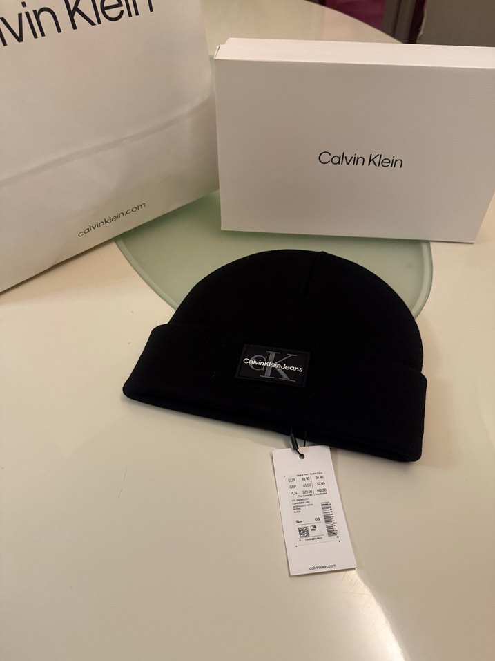 Calvin Klein  Kadın Bere - Görsel 4