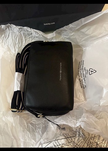 Tommy Hilfiger Siyah Deri Kadın Çapraz Çanta - Görsel 7