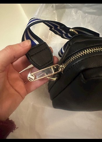 Tommy Hilfiger Siyah Deri Kadın Çapraz Çanta - Görsel 8