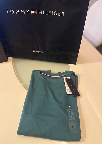 Tommy Hilfiger l