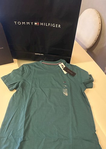 Tommy Hilfiger Erkek Yeşil Kısa Kollu Tişört - Görsel 2