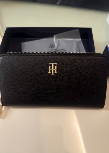 Tommy Hilfiger Siyah Deri Fermuarlı Kadın Cüzdanı - Görsel 2