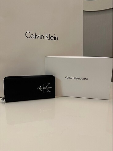 Calvin Klein kadın cüzdanı