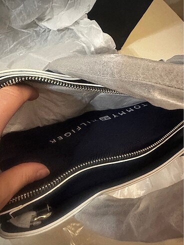 Tommy Hilfiger Tommy Hilfiger kol çantası