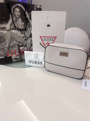 Guess orijinal askılı çanta