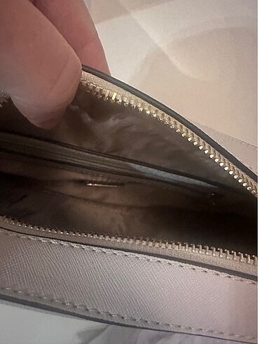 Beden ten rengi Renk Guess orijinal askılı çanta