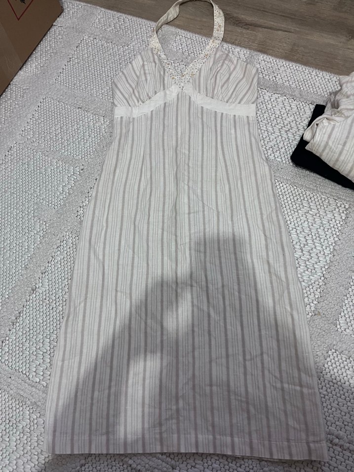Gri çizgili beyaz kadın günlük elbise - Görsel 2
