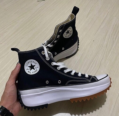 37 Beden Converse Run Star