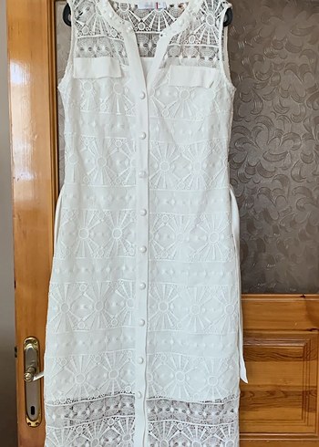 Bershka Dantel Detaylı Beyaz elbise