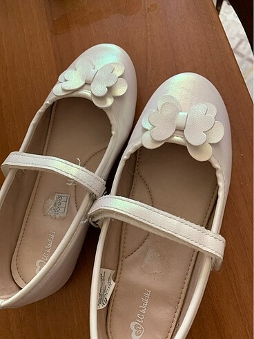 32 Beden beyaz Renk Lc waikiki kız çocuk babet