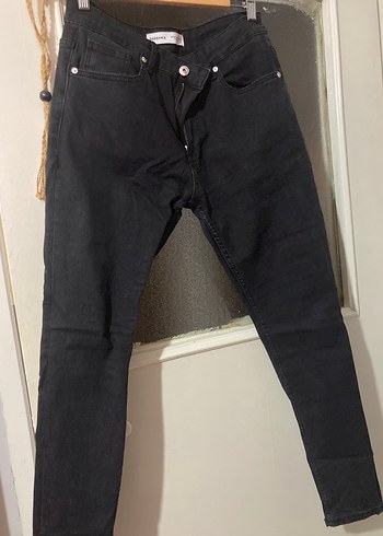 Bershka Bershka Düğmeli Siyah Baskılı Kadın Jean