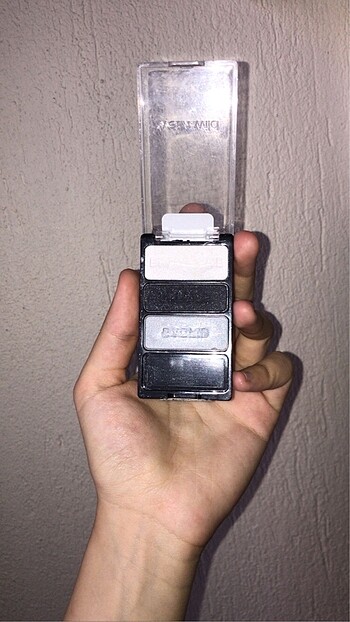 Wet n wild wet n wild far paleti