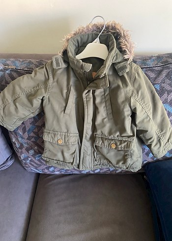 Erkek Çocuk Kürklü Kapüşonlu Mont - Görsel 3