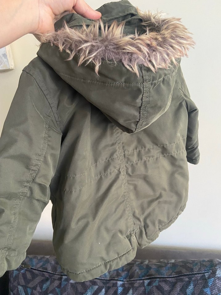 Erkek Çocuk Kürklü Kapüşonlu Mont - Görsel 4