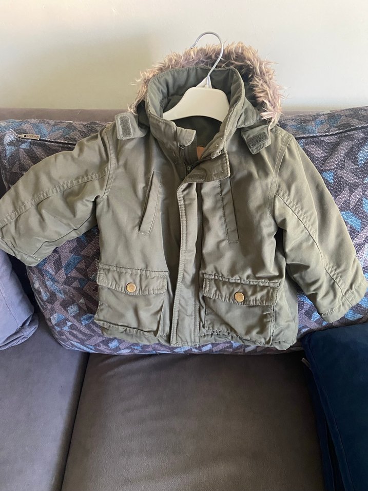 Erkek Çocuk Kürklü Kapüşonlu Mont - Görsel 3