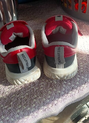 25 Beden kırmızı Renk #orjinal #nike #temiz