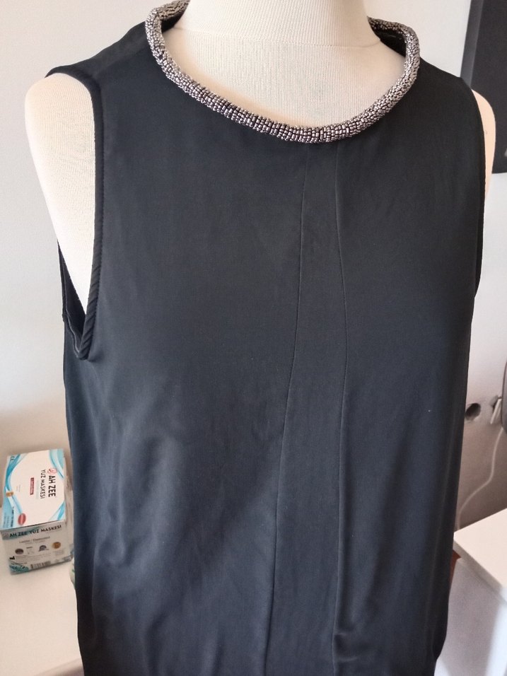 Siyah Yüksek Yakalı elbise - Görsel 3