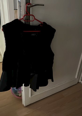 Siyah Süet Kürklü V Yaka Kadın Yelek - Görsel 2