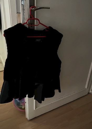 Siyah Süet Kürklü V Yaka Kadın Yelek - Görsel 4