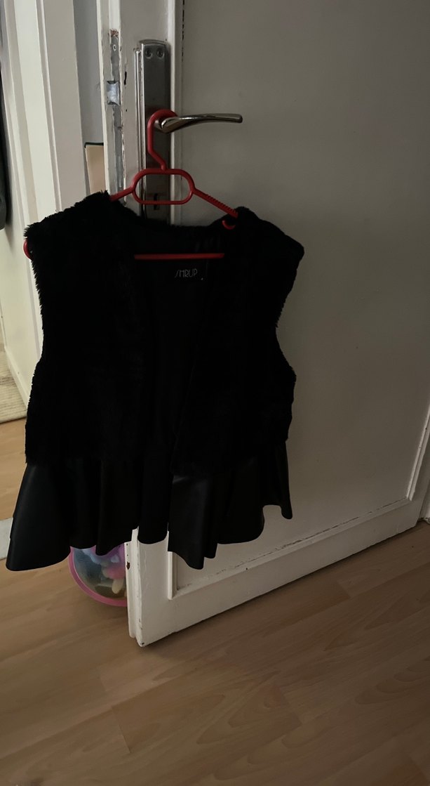 Siyah Süet Kürklü V Yaka Kadın Yelek - Görsel 5