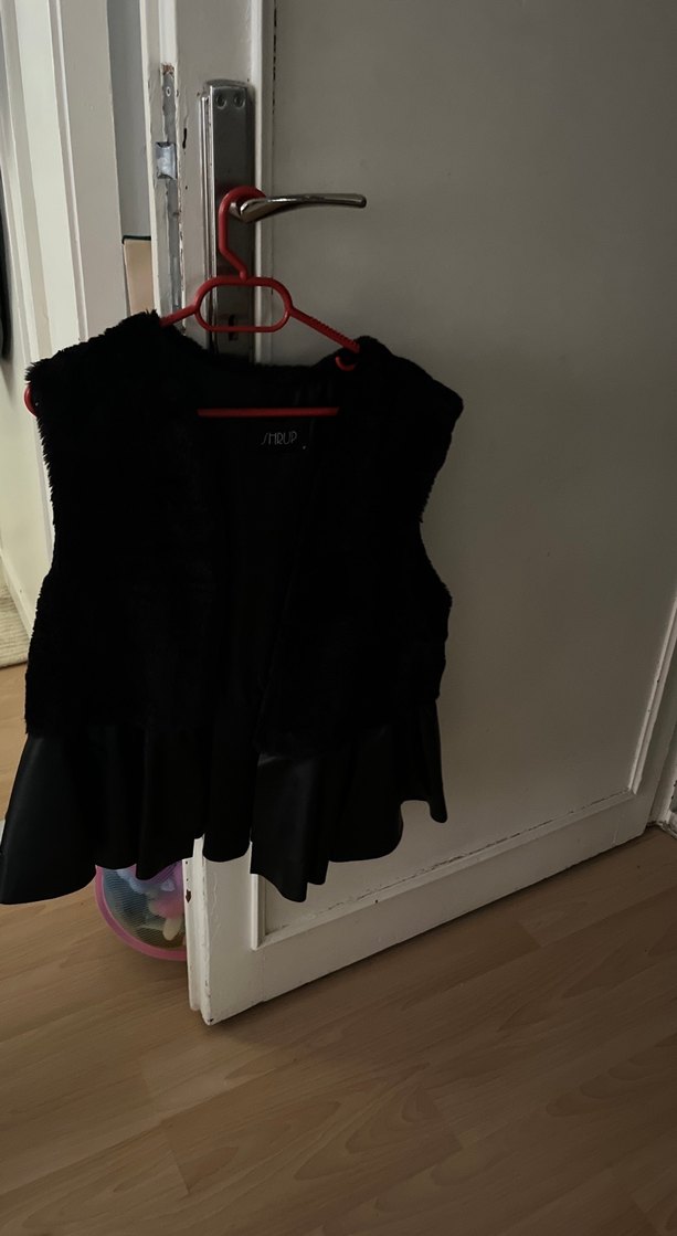 Siyah Süet Kürklü V Yaka Kadın Yelek - Görsel 4