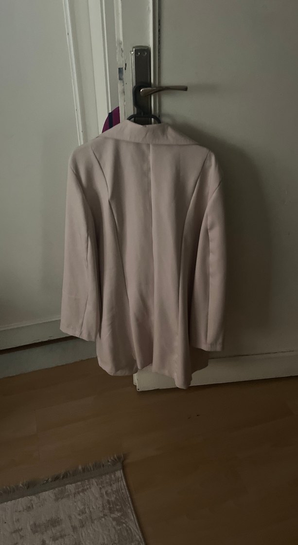 Düğmeli Bej Kadın Midi Ceket - Görsel 4