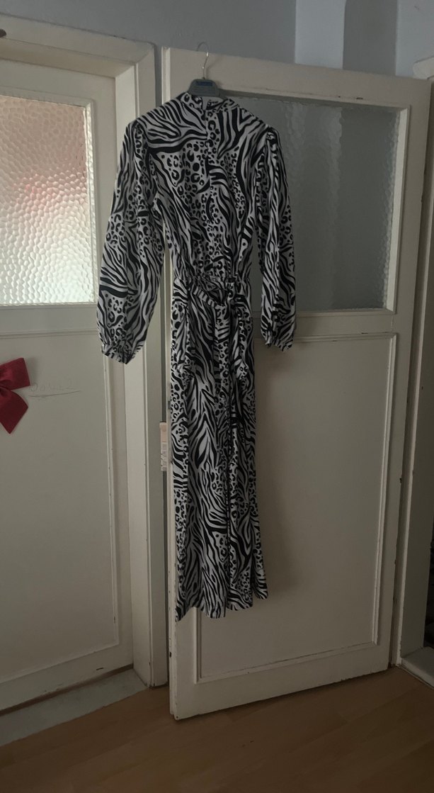 Zebra Desenli Uzun Gri tulum - Görsel 4